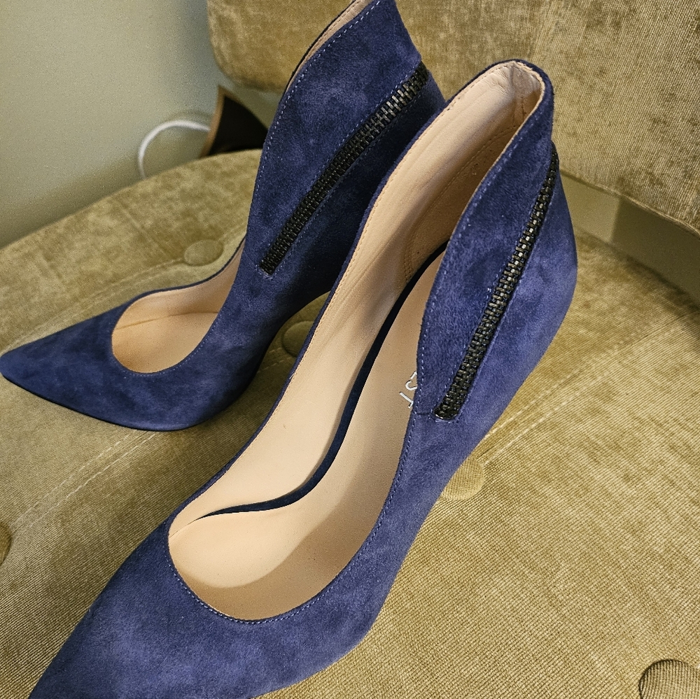 Nine West Blue suede heels sz 8